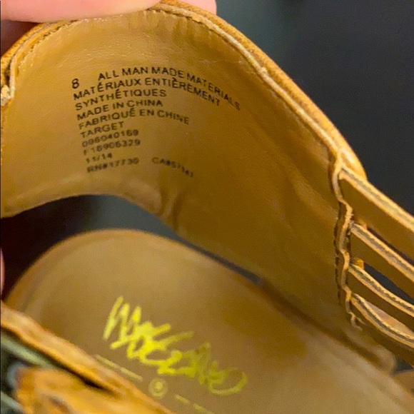 Shoes - Picture 2 of 4